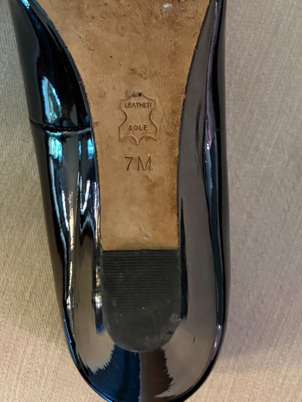 Tory Burch black wedge pump 7M patent leather - Picture 8 of 9